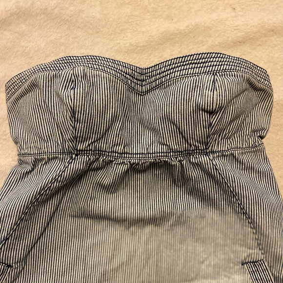 American Eagle Outfitters Dresses & Skirts - American Eagle Outfitters Strapless Mini EUC